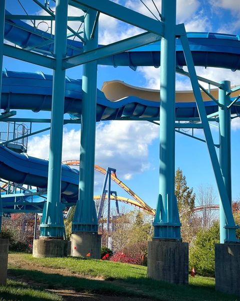 Dorney Park & Wildwater Kingdom: Lightning Falls & Cascade