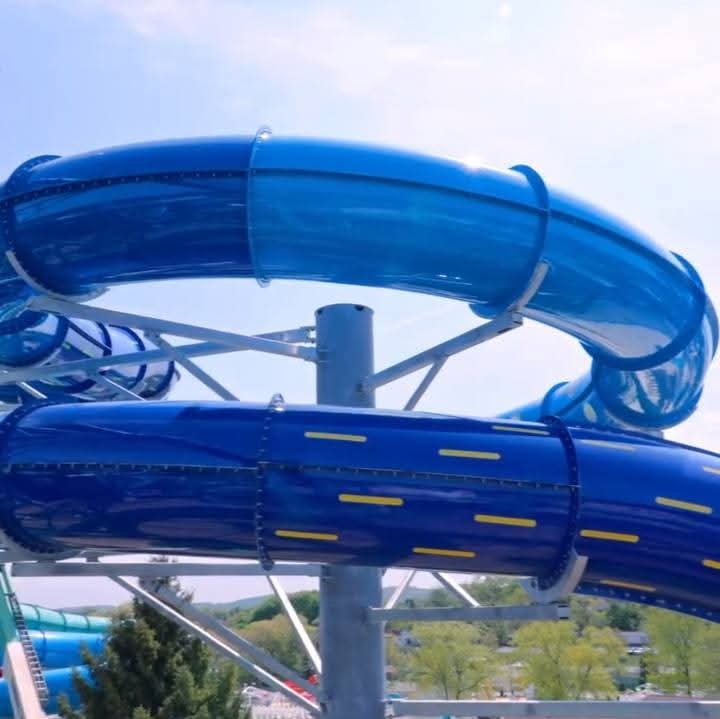 Dorney Park & Wildwater Kingdom: Lightning Falls & Cascade