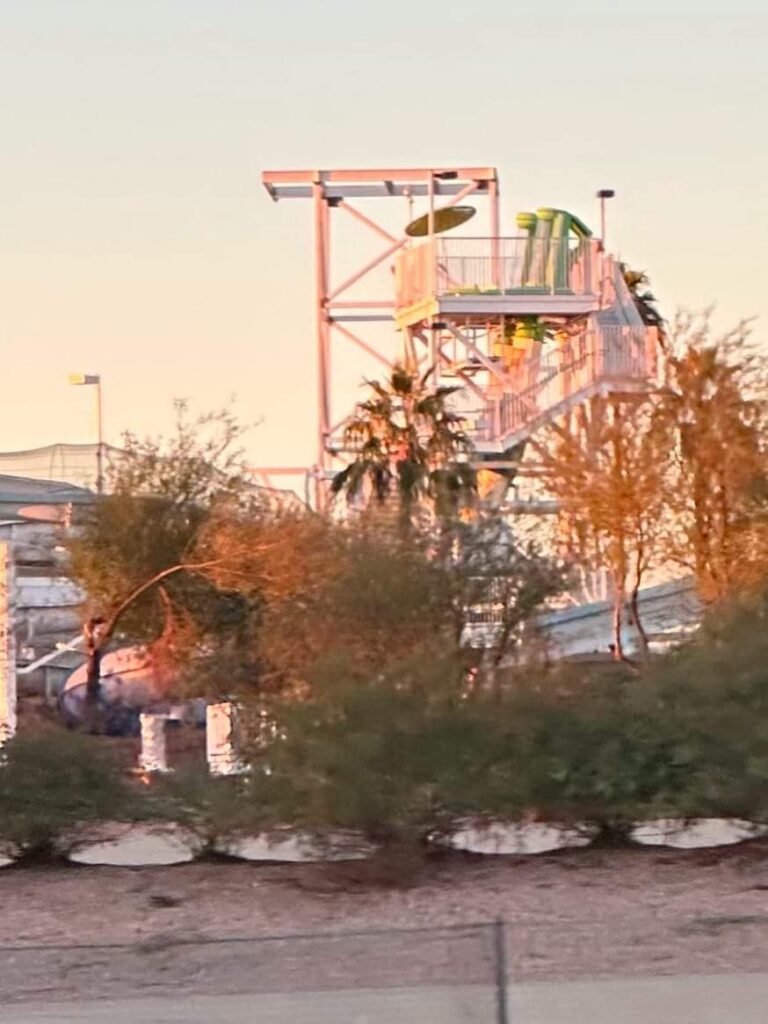 Golfland Sunsplash: Riptide