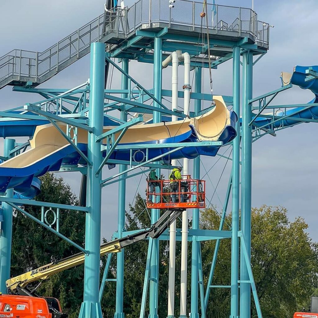 Dorney Park & Wildwater Kingdom: Lightning Falls & Cascade