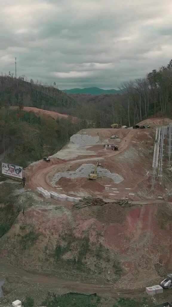 Great Smokey Mountains: Pigeon Forge Racing Coaster