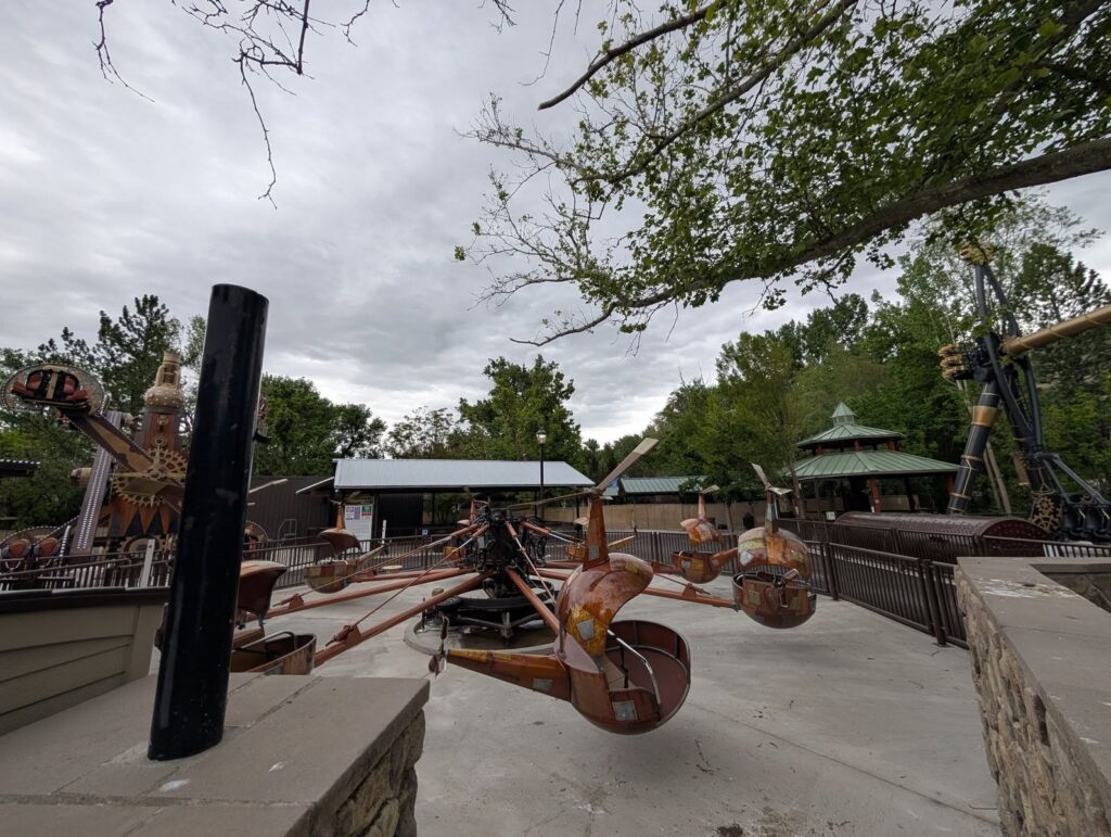 Lagoon Amusement Park: The District