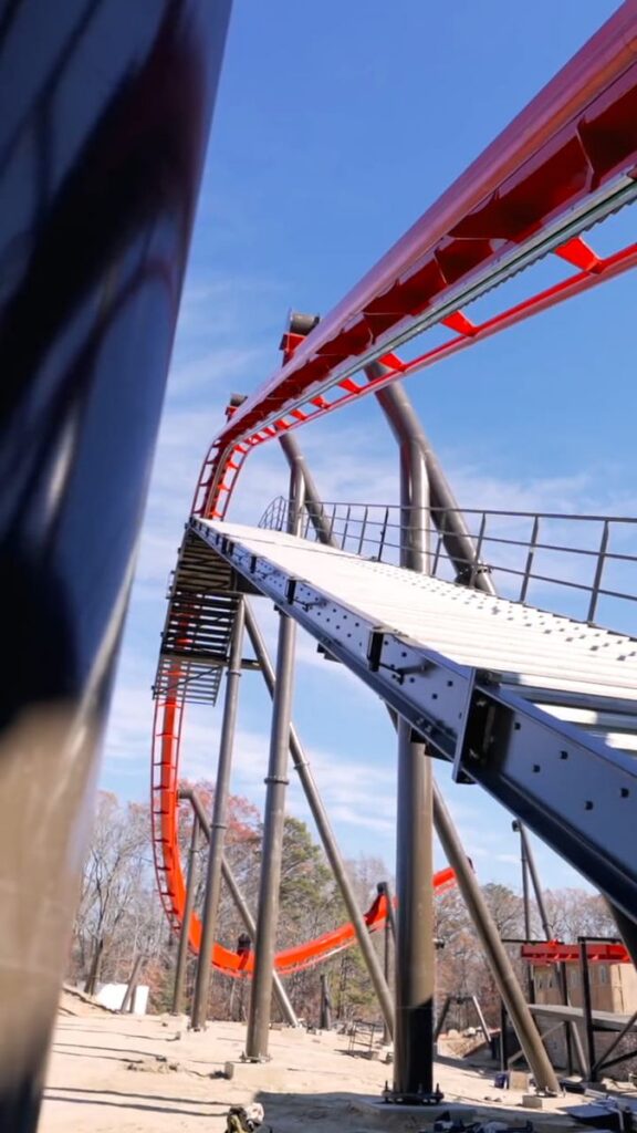 Busch Gardens Williamsburg: The Big Bad Wolf: The Wolf's Revenge
