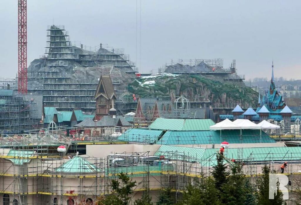 Walt Disney Studios: World Of Frozen
