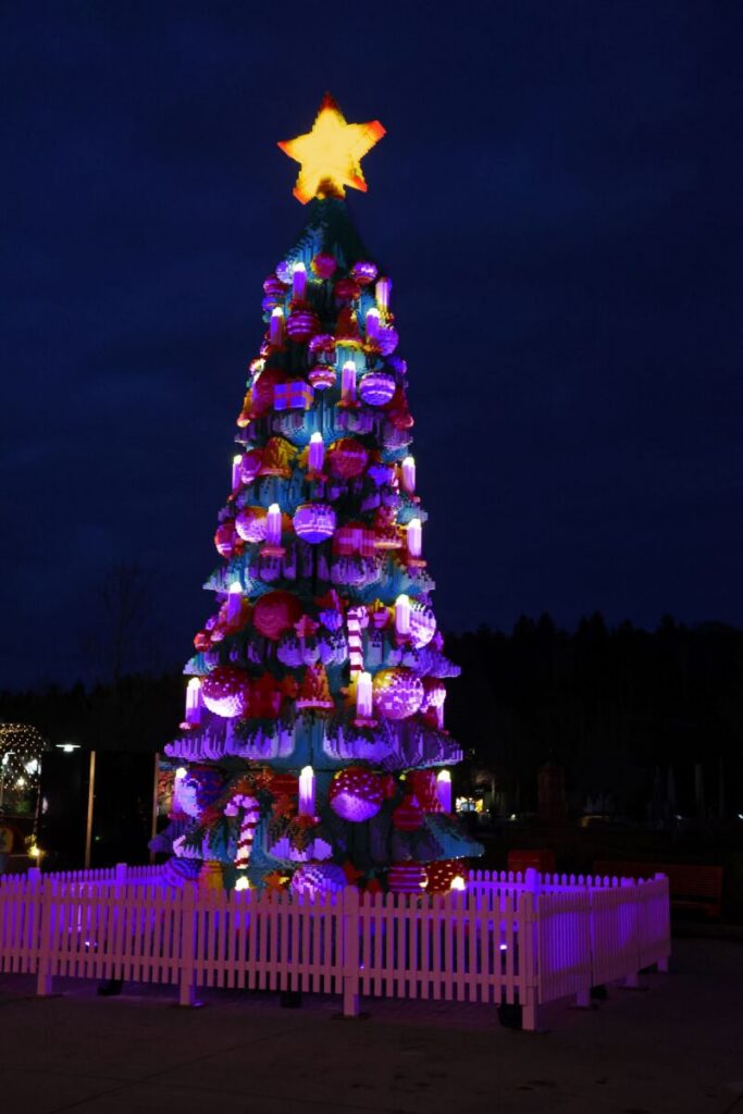 LEGOLAND® Deutschland:  Purple Light Up Day