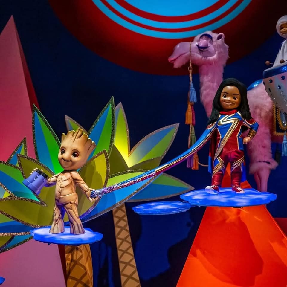 Tokyo Disneyland: It's A Small World with Groot