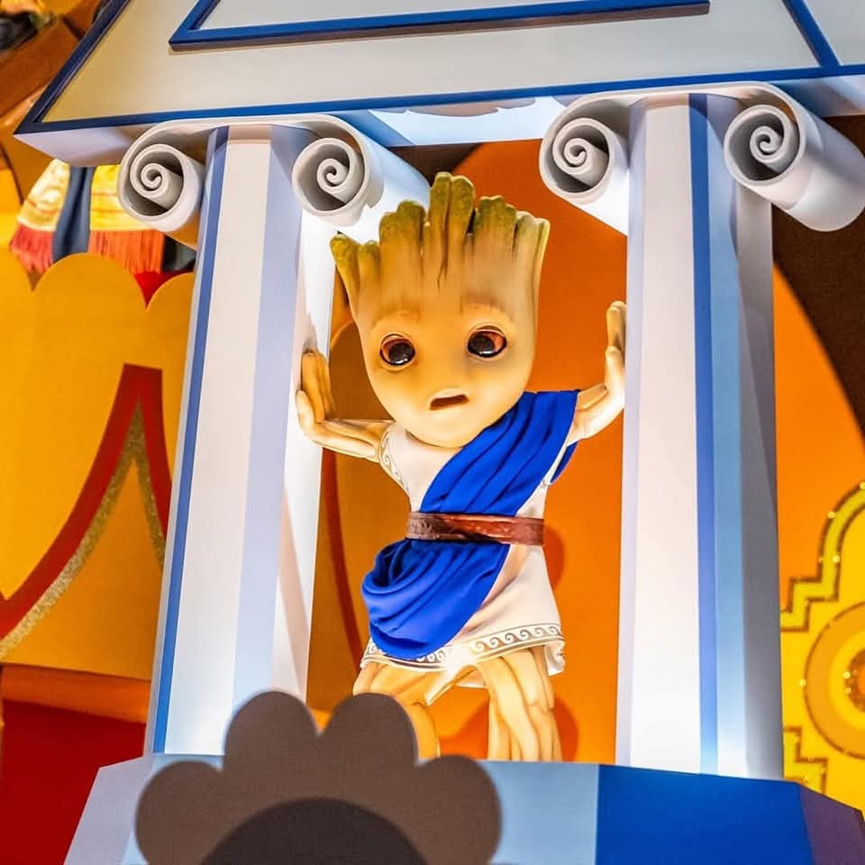 Tokyo Disneyland: It's A Small World with Groot