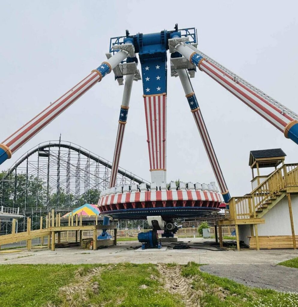 Niagara Amusement Park & Splash World: The Kraken