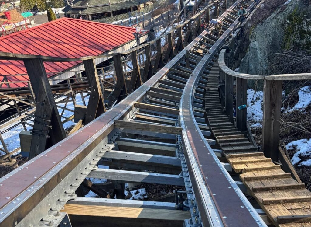 Lake Compounce: Boulder Dash