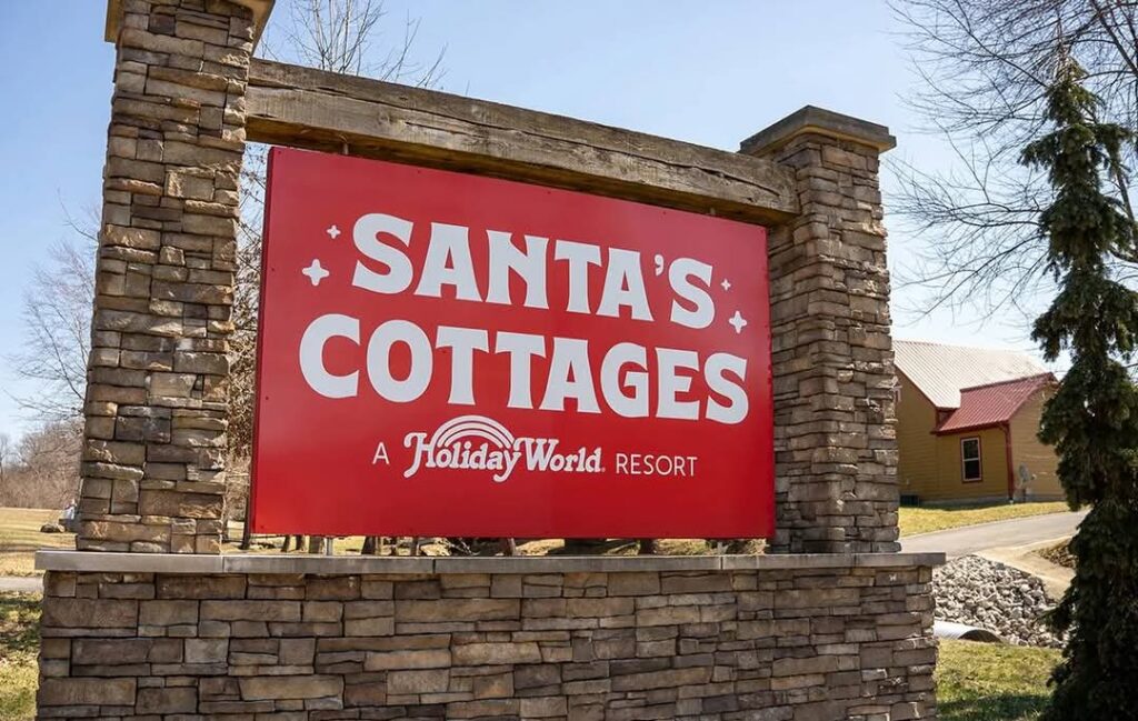 Holiday World & Splashin' Safari: Santa's Cottages Resort
