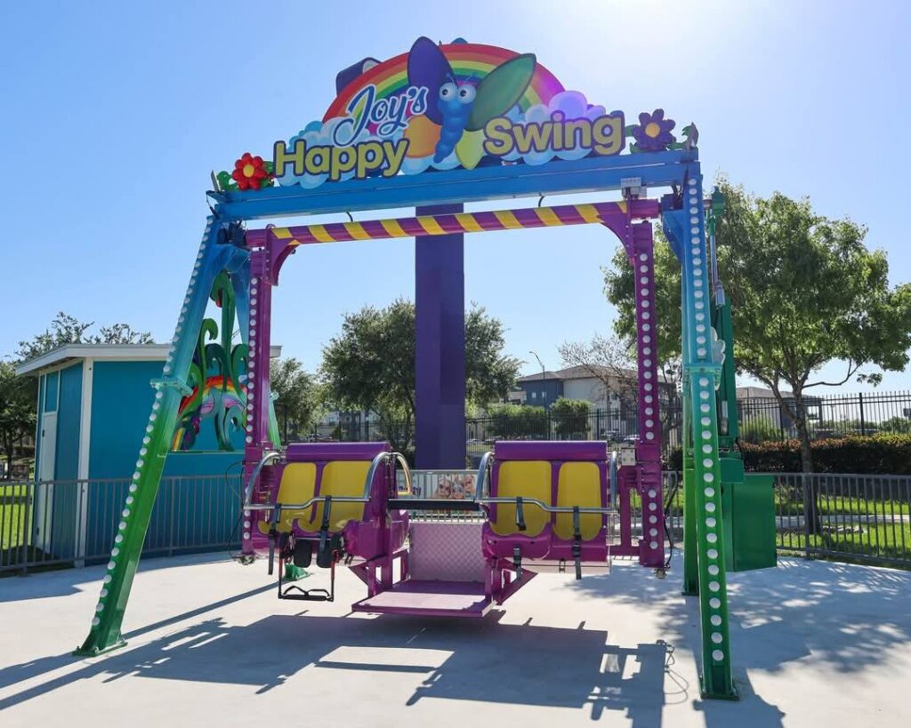 Morgan's Wonderland: Joy's Happy Swing