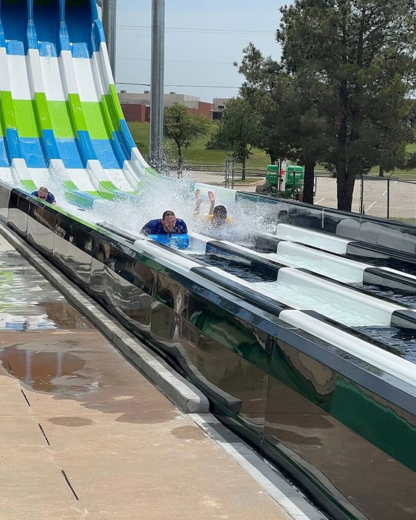 Castaway Cove: Riptide Racer