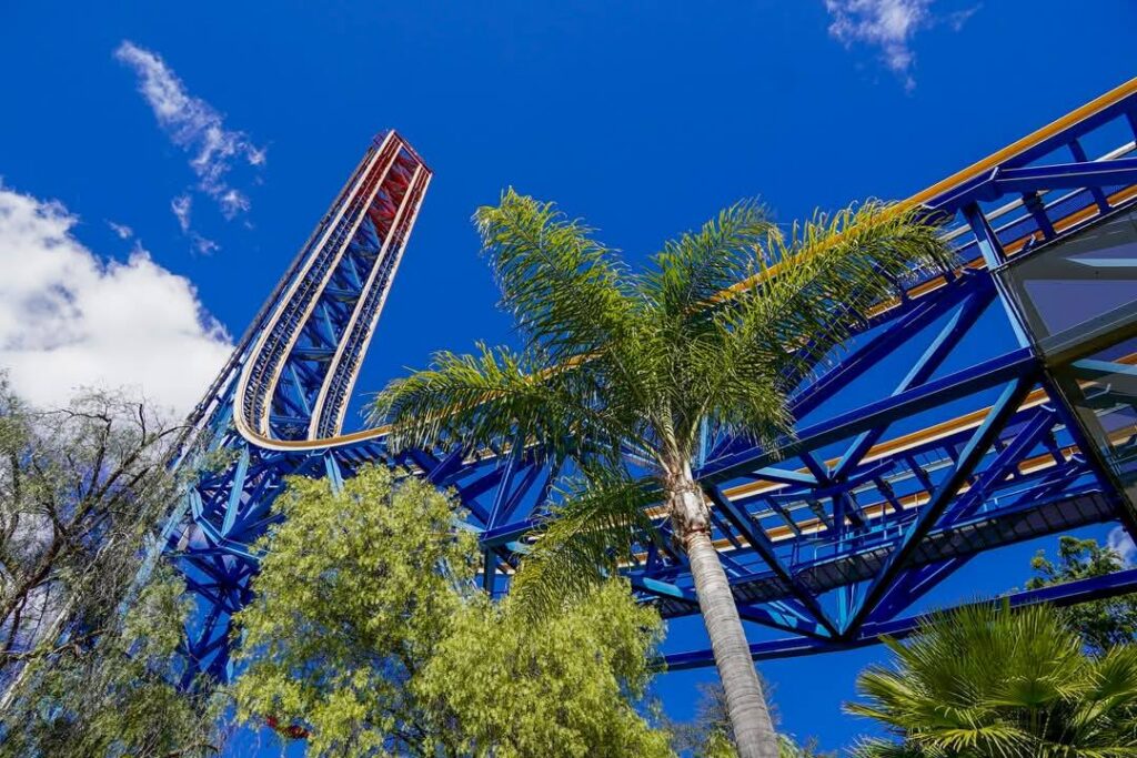 Six Flags Magic Mountain: Superman: Escape From Krypton