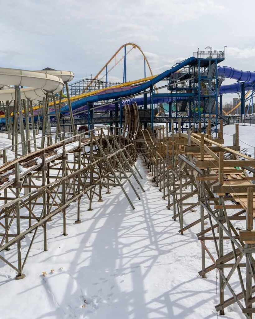 Canada's Wonderland: Mighty Canadian Minebuster