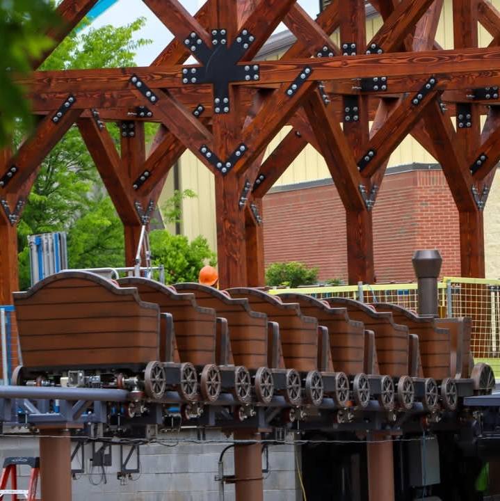 Carowinds: Carolina Harbor Shore Club