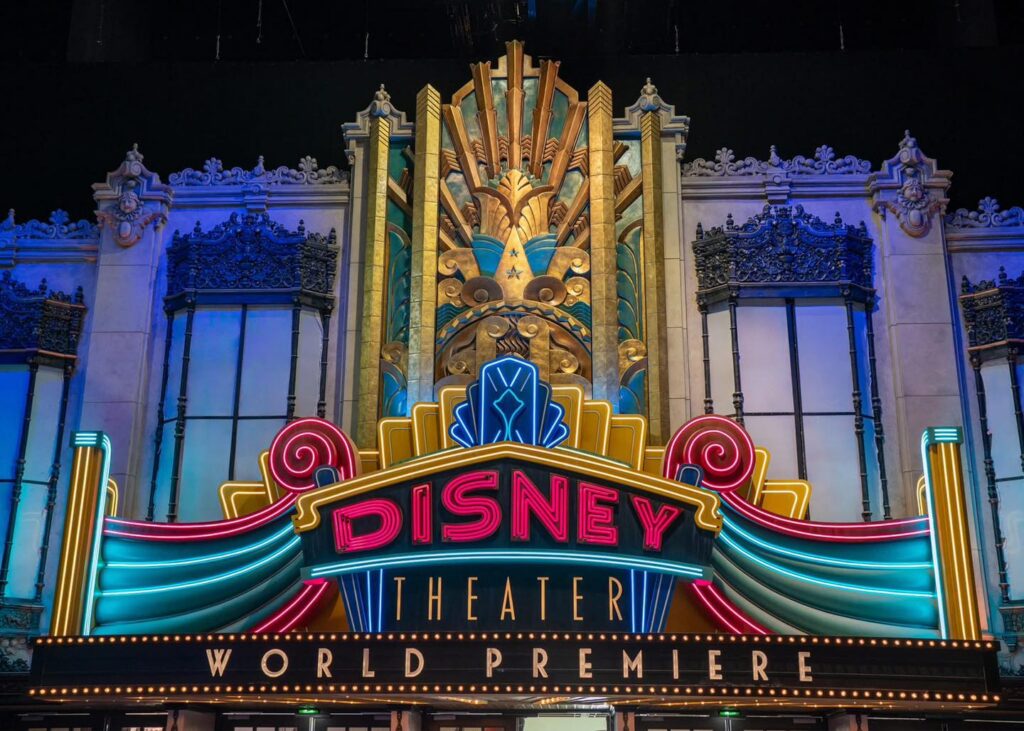 Disney Adventure World: Eingangsbereich