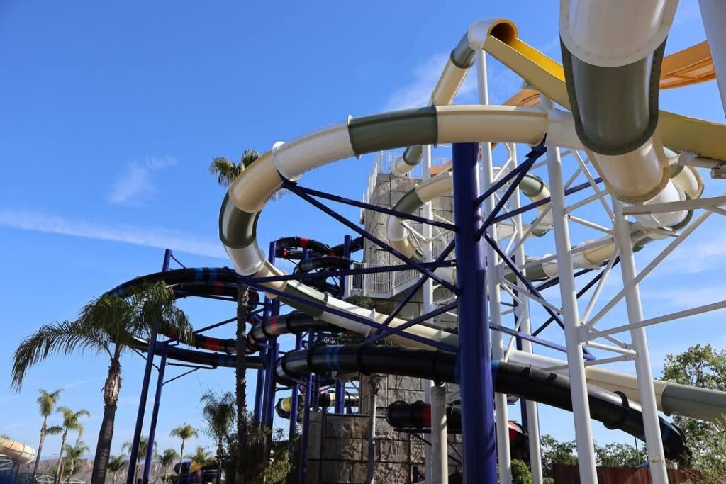 Six Flags Hurricane Harbor Los Angeles: 30. Jubiläum
