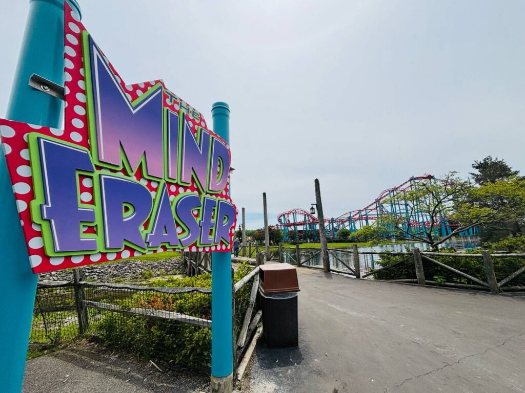 Six Flags Darien Lake: Mind Eraser