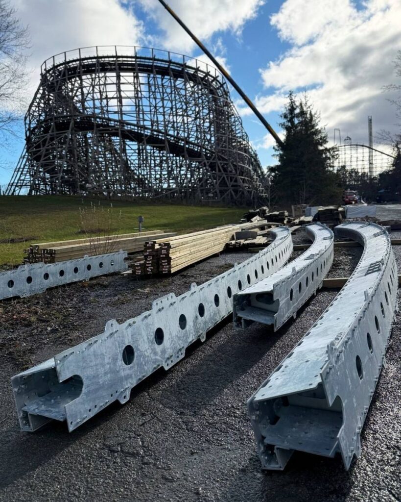 Six Flags Darien Lake: Predator