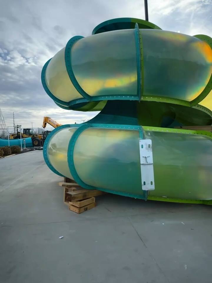 Roaring Springs Waterpark: The Hive & The Heist