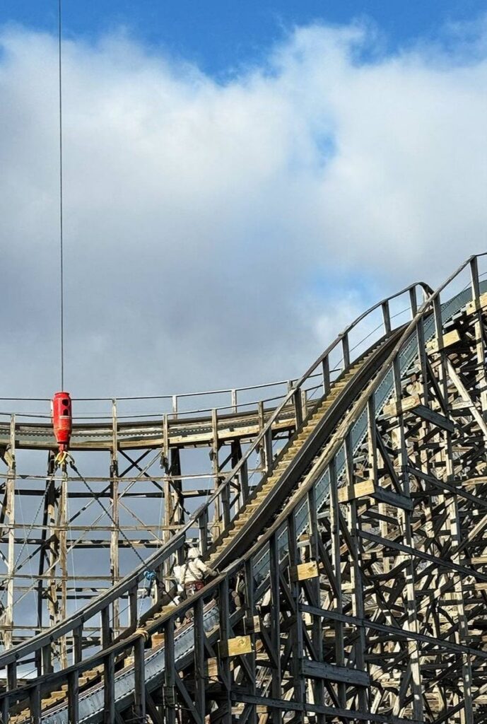 Six Flags Darien Lake: Predator