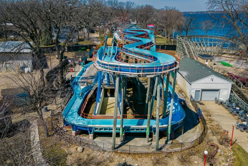 Arnolds Park: Boji Falls Log Ride