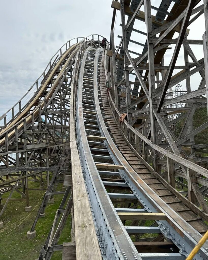 Six Flags Darien Lake: Predator