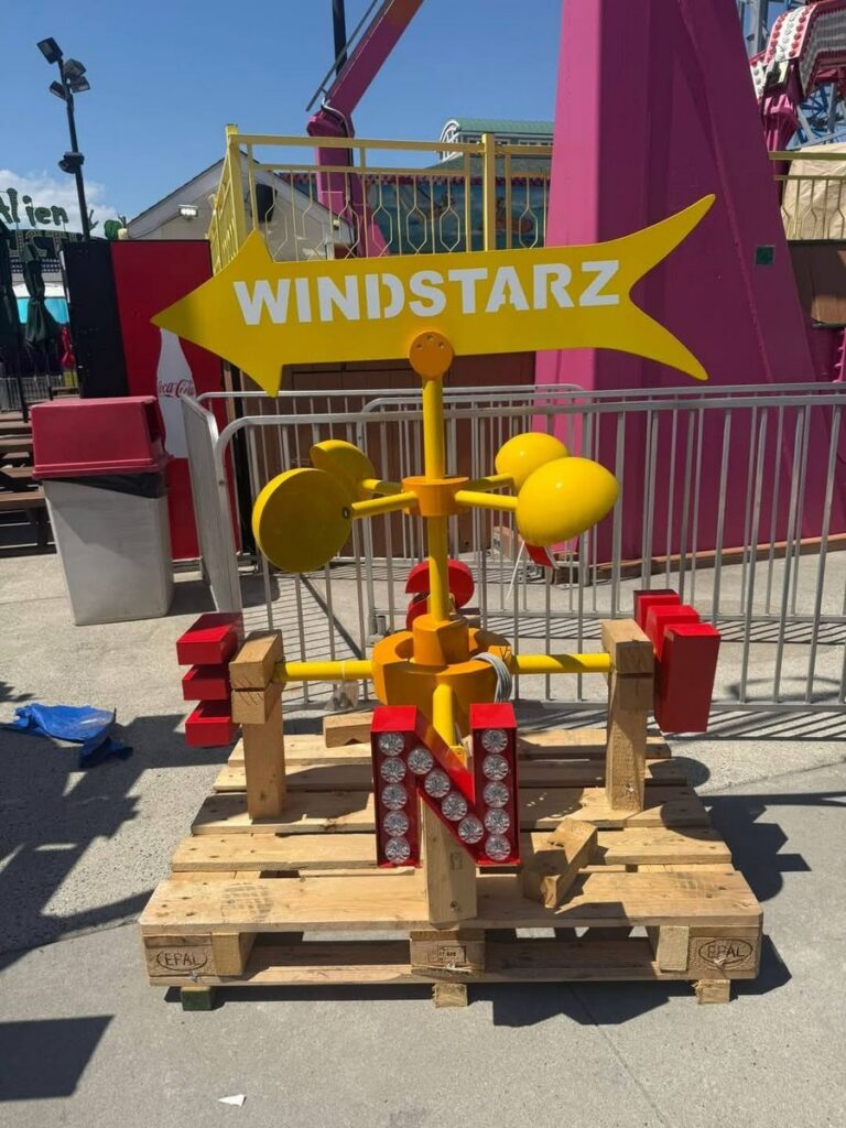 Playland's Castaway Cove: Windstarz & Storm