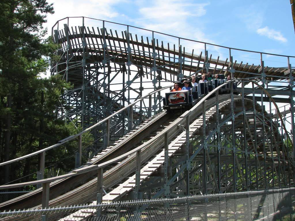 Clementon Park & Splash World: Hellcat