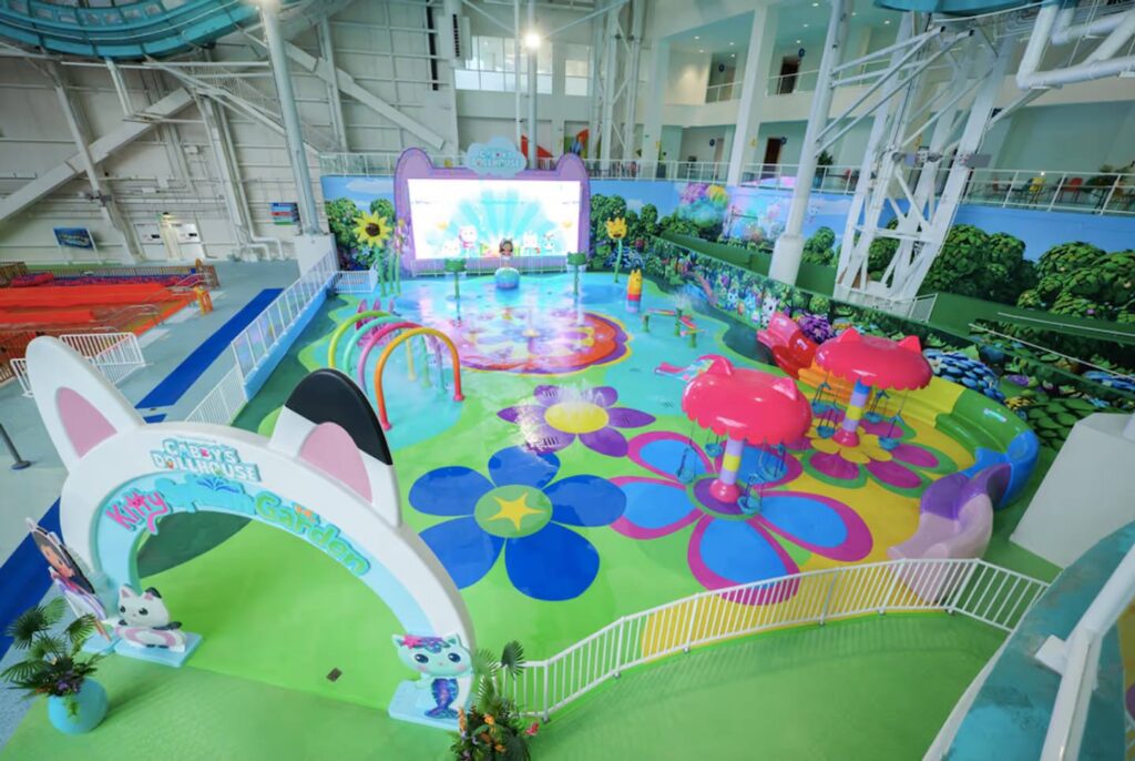 American Dream: Kitty Splash Garden