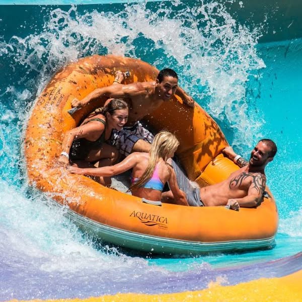 Aquatica San Antonio: Aqua Glow