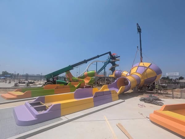 Six Flags Over Texas: El Aserradero