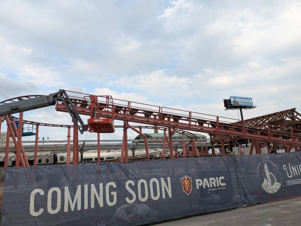 St. Louis Union Station: Loco Motion Mini Spinning Coaster