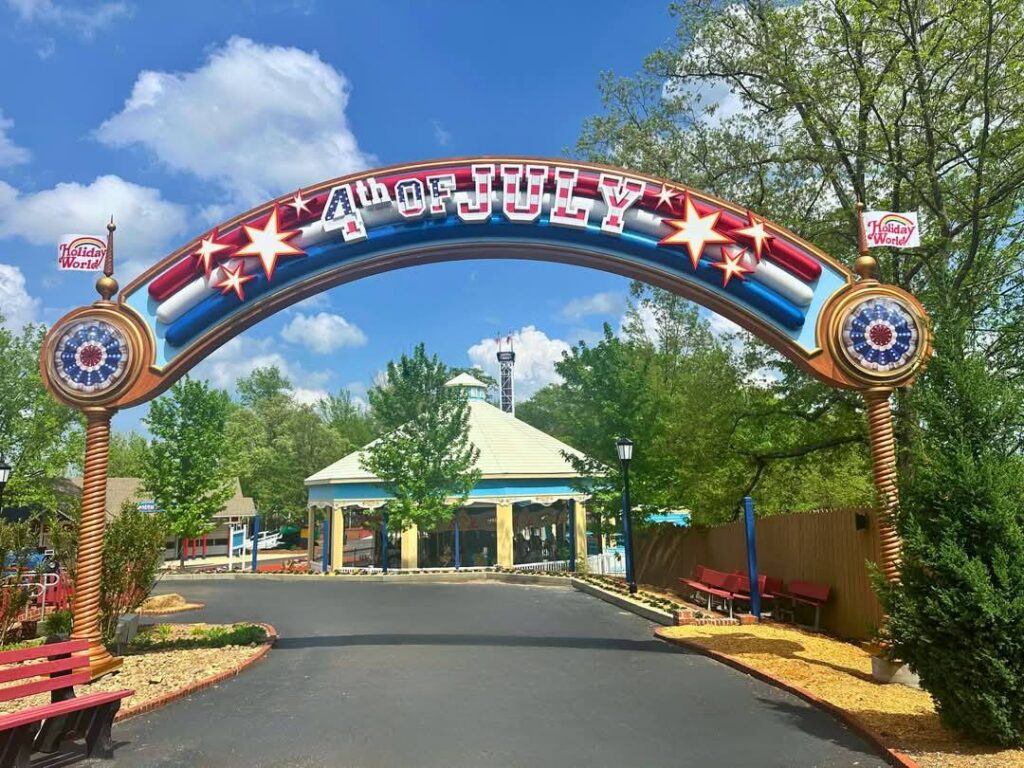 Holiday World & Splashin' Safari: Neue Eingangsportale