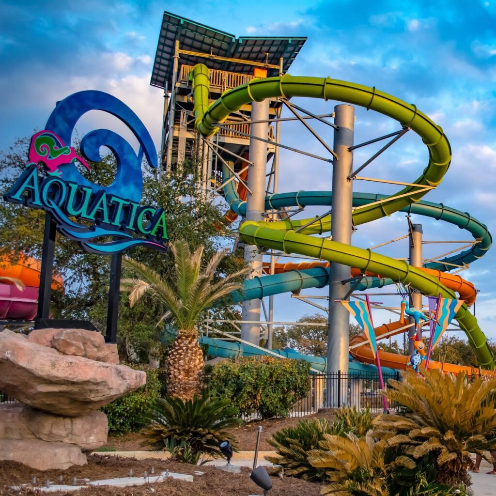 Aquatica San Antonio: Aqua Glow