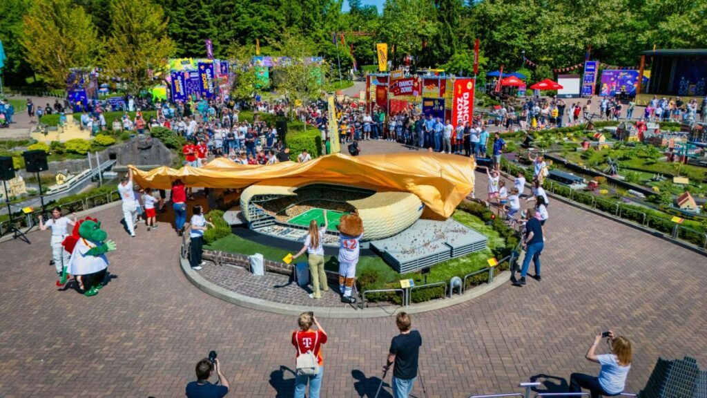 LEGOLAND® Deutschland: LEGO Allianz Arena im Miniland