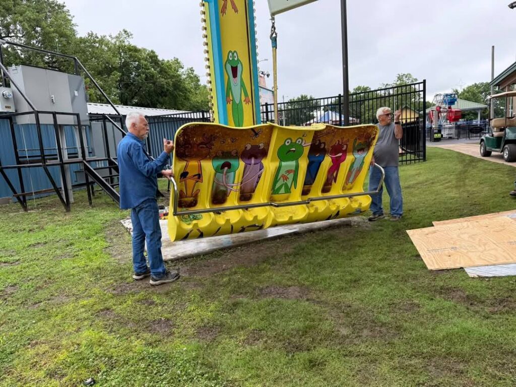 Bartlesville Kiddie Park: Frog Hopper