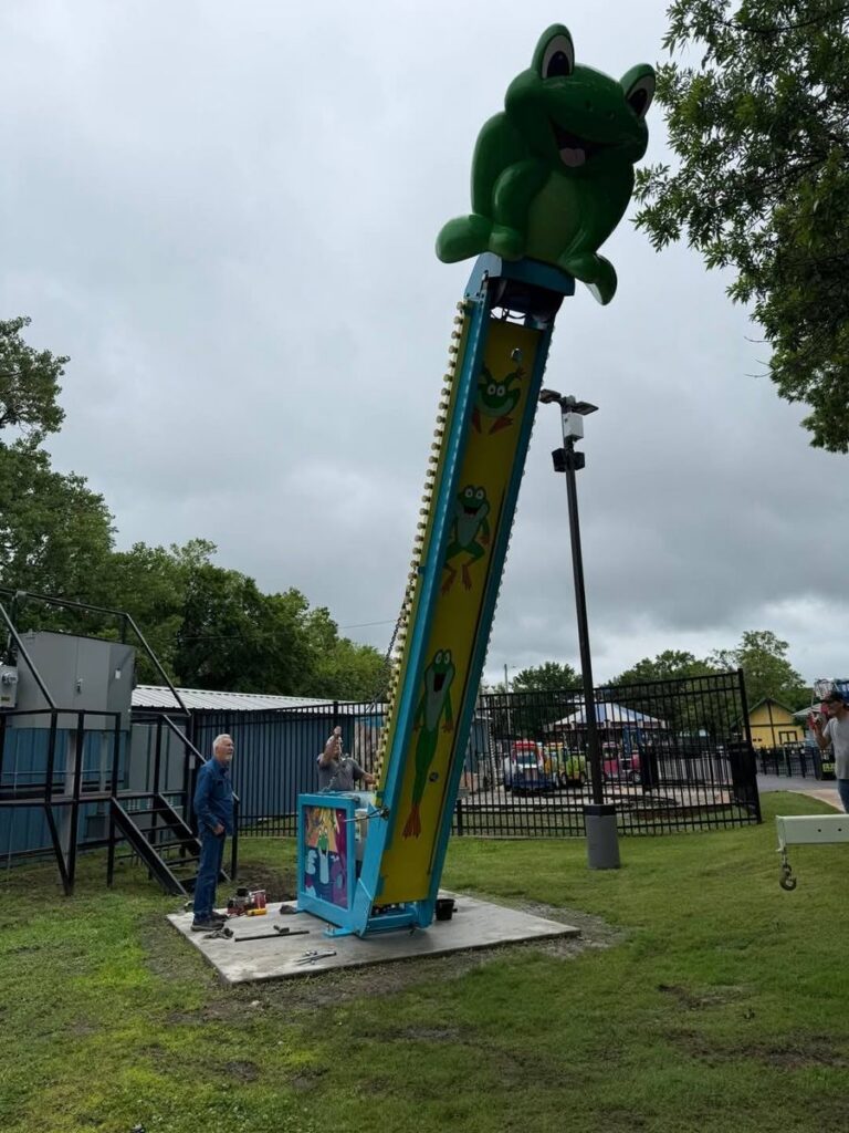Bartlesville Kiddie Park: Frog Hopper