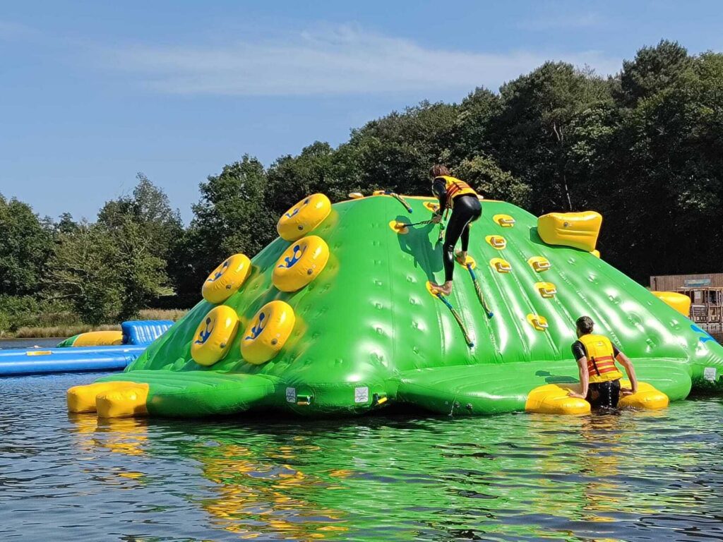 Le Grand Défi: Wasserparcours