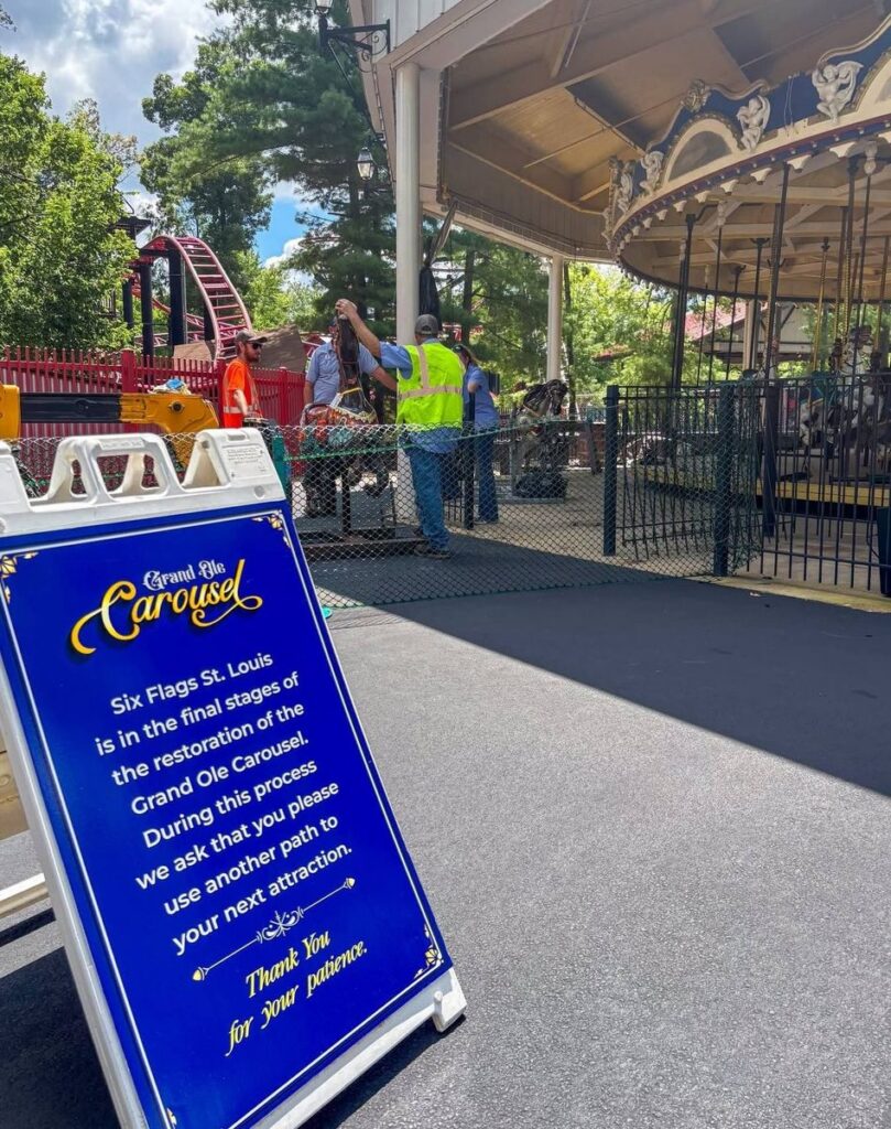 Six Flags St. Louis: Grand Ole Carousel