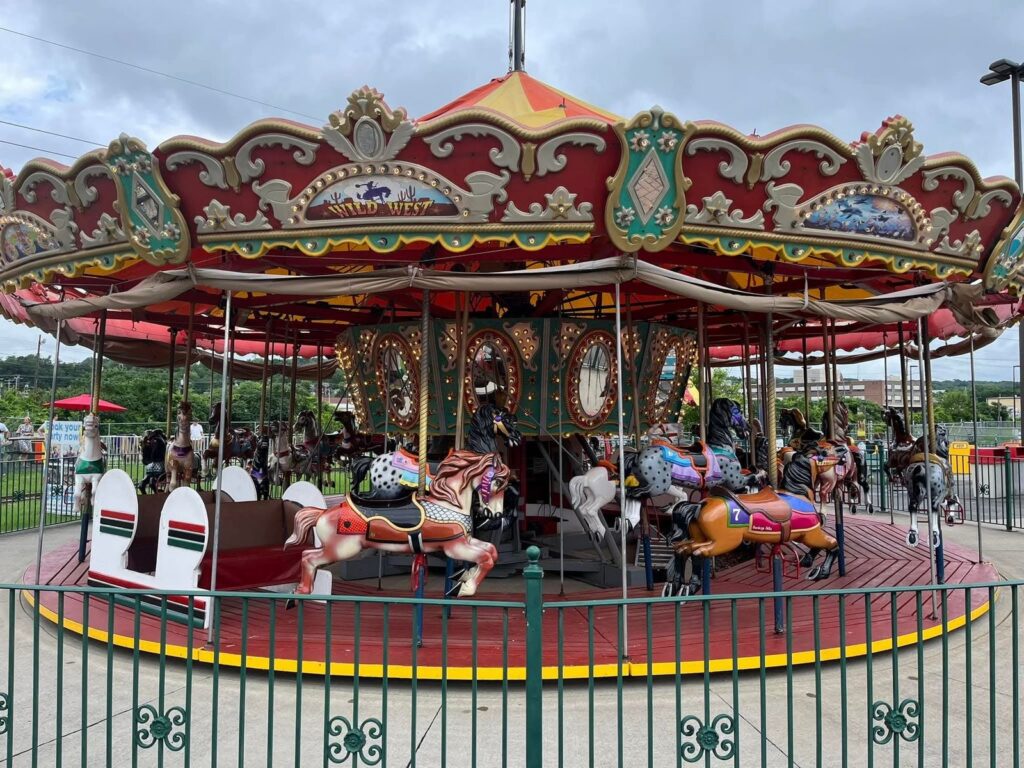 Huck Finn's Playland: 1952 Herschell Carousel