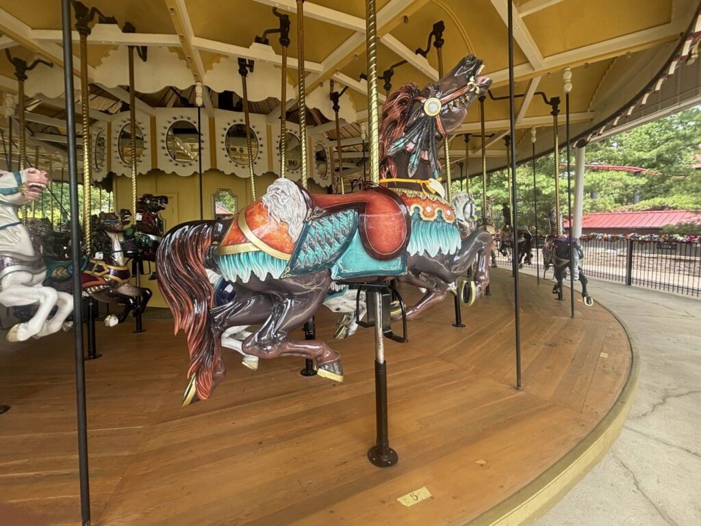 Six Flags St. Louis: Grand Ole Carousel