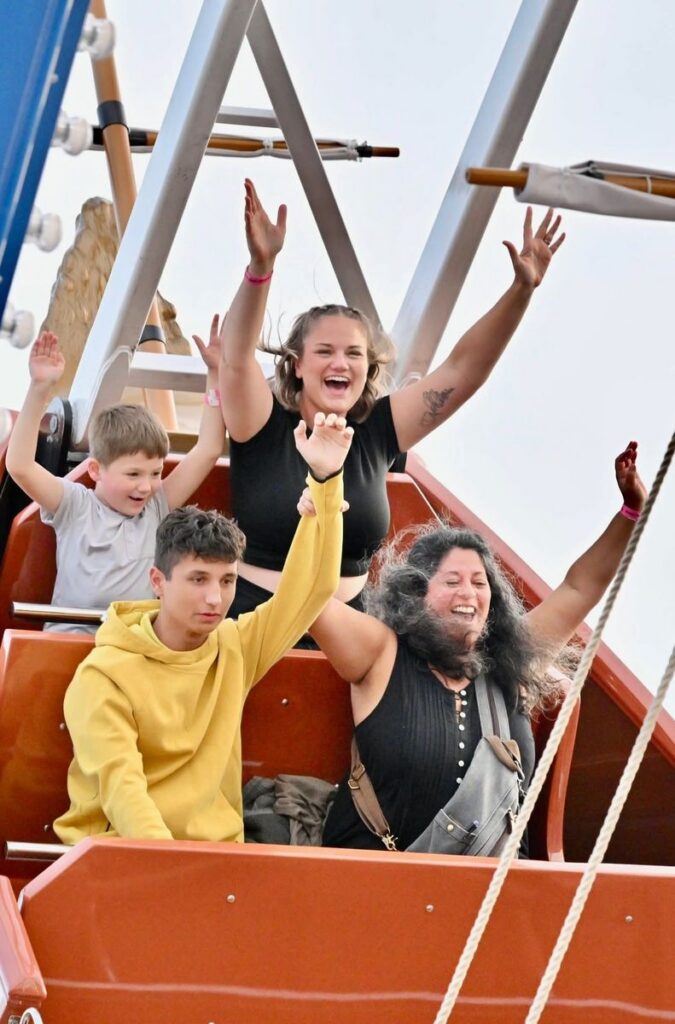 St. Louis Union Station: Flying Louie Pirate Ship & Wave Swinger