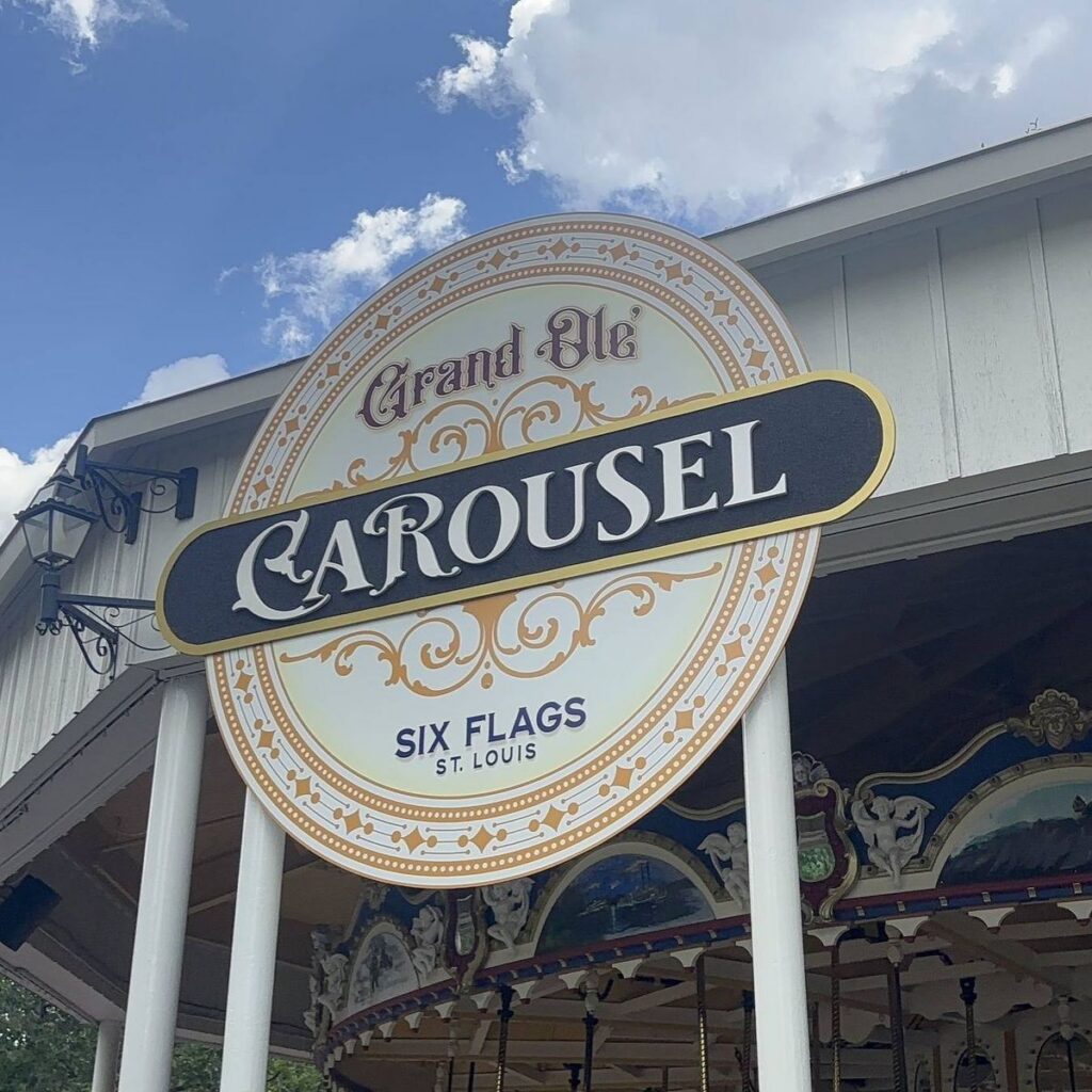 Six Flags St. Louis: Grand Ole Carousel