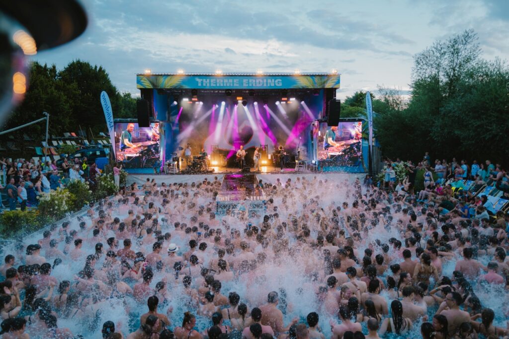 Therme Erding: Start mit spektakulärem Festival in den Sommer