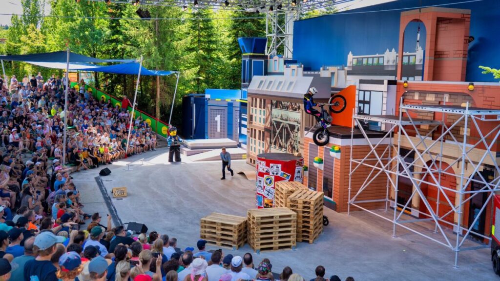 LEGOLAND® Deutschland: Neue Action-Show und funkelnde Sommernächte