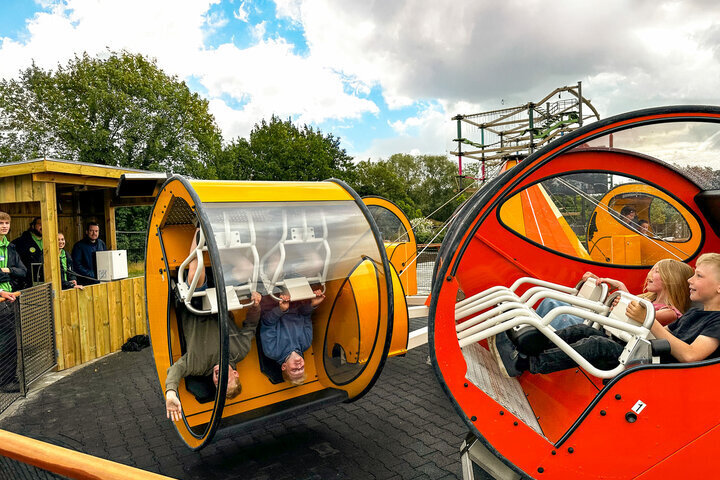Universe Science Park: Space Spinner & Gravity Tower