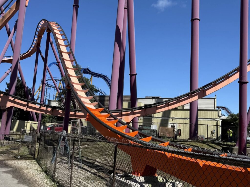 Six Flags Great America: Raging Bull