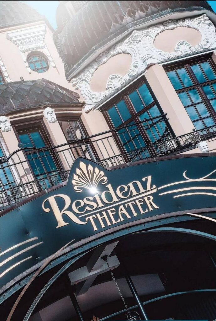 Phantasialand: Residenz Theater
