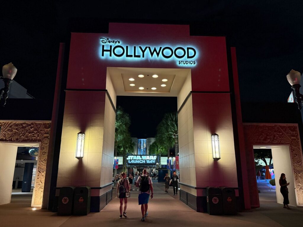 Disney Hollywood Studios: Star Wars Launch Bay & Animation Courtyard